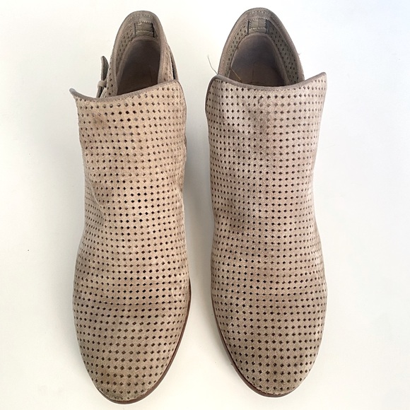 10 Sam Edelman PAULA booties boots perforated leather mushroom taupe tan brown - Picture 6 of 8